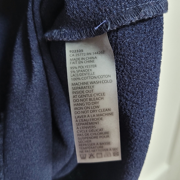 ✨️3 For $30✨️Dex Navy Lace Detail Dress (M) - Picture 5 of 5